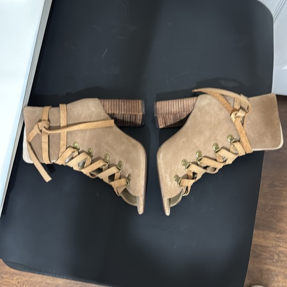 Joyfolie RAVEN Tan Lace-Up Suede Leather Heeled Boots - Picture 5 of 8